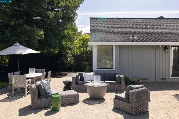 $2,095,000 | 7 Crockett Drive, Moraga, CA 94556