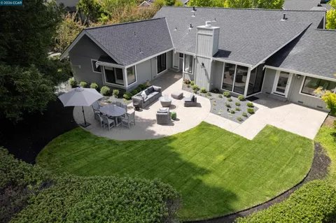 $2,095,000 | 7 Crockett Drive, Moraga, CA 94556