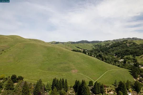 $2,095,000 | 7 Crockett Drive, Moraga, CA 94556