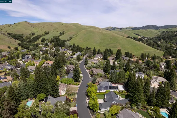 $2,095,000 | 7 Crockett Drive, Moraga, CA 94556