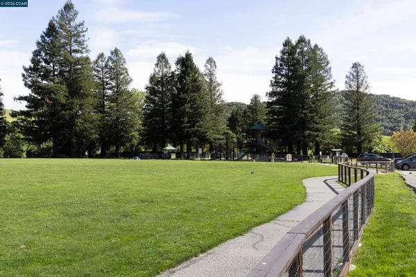 $2,095,000 | 7 Crockett Drive, Moraga, CA 94556