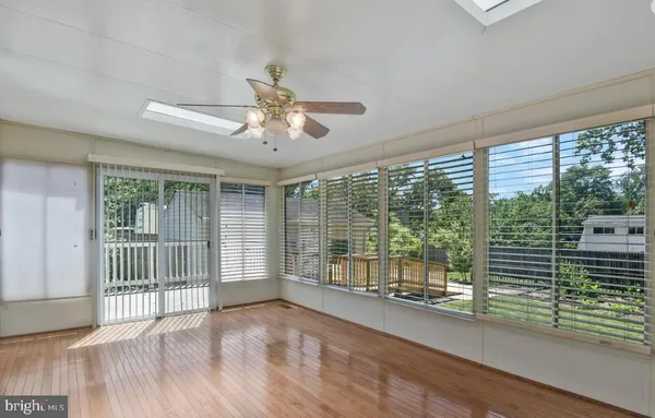 $689,000 | 4038 Poplar Street, Fairfax, VA 22030