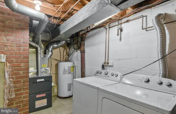 $689,000 | 4038 Poplar Street, Fairfax, VA 22030