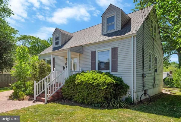 $689,000 | 4038 Poplar Street, Fairfax, VA 22030