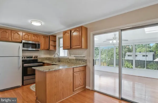 $689,000 | 4038 Poplar Street, Fairfax, VA 22030