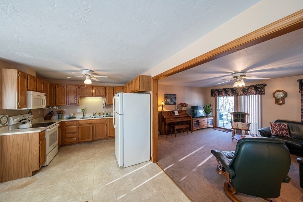 56 Lanesboro Road Worcester, MA 01606 - Photo 4 of 17 Gallery Image 4