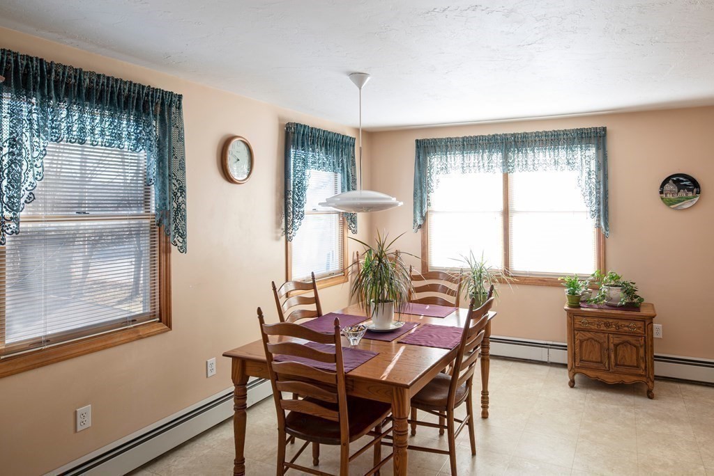 56 Lanesboro Road Worcester, MA 01606 - Photo 5 of 17 Gallery Image 5