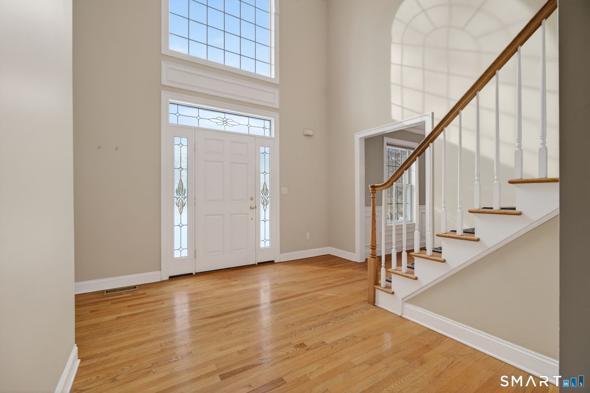 149 Ford Road Woodbridge, CT 06525 - Photo 11 of 47 FOYER