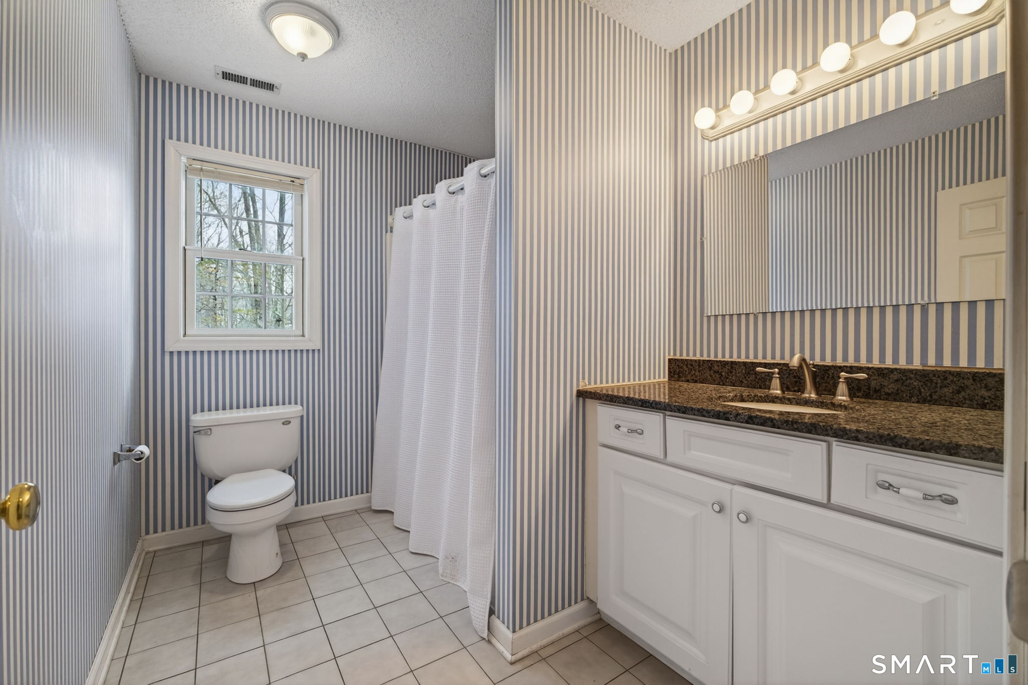 149 Ford Road Woodbridge, CT 06525 - Photo 30 of 41 HALL BATH