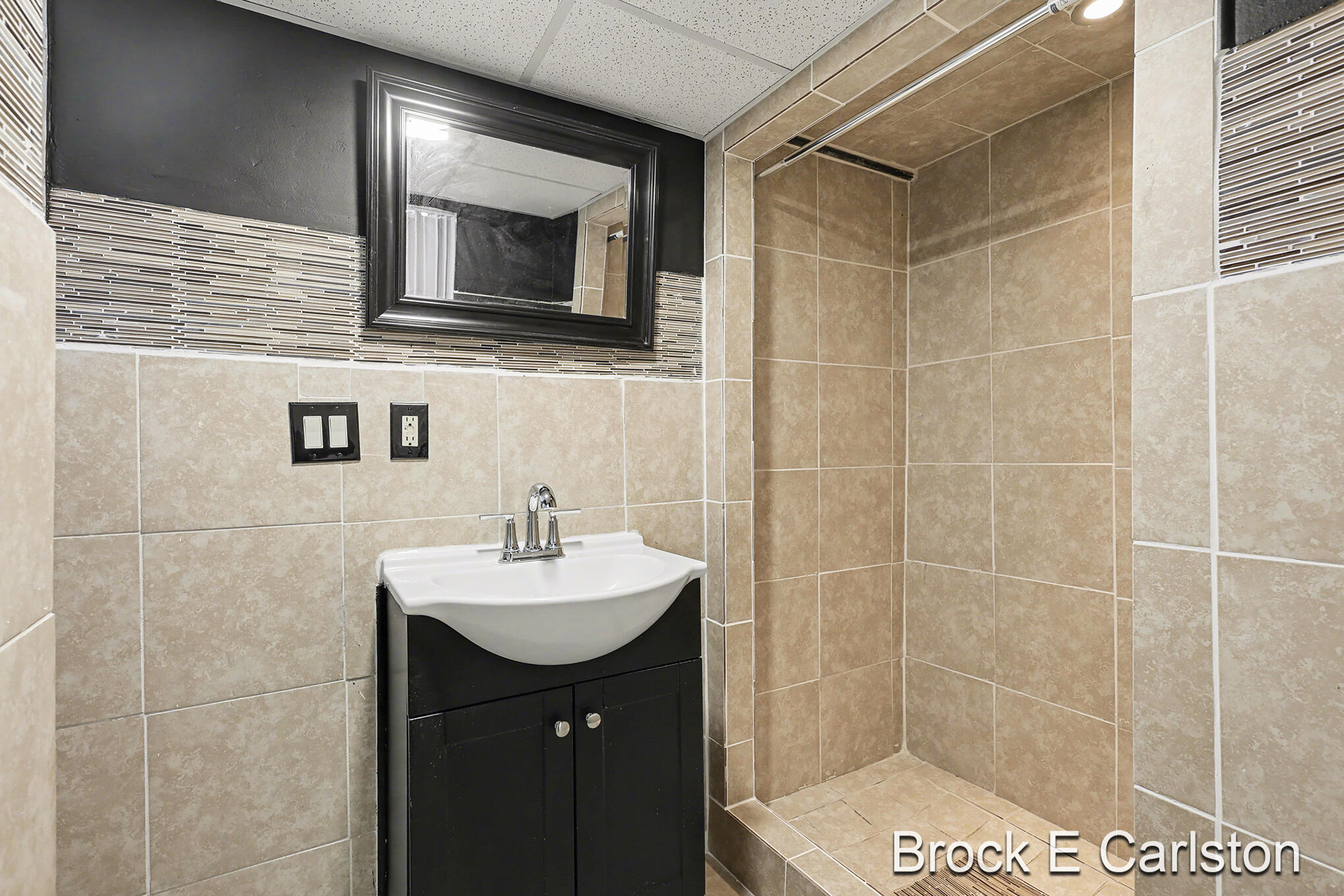 2614 Riordan Street Muskegon, MI 49444 - Photo 29 of 38 QJ1A0647