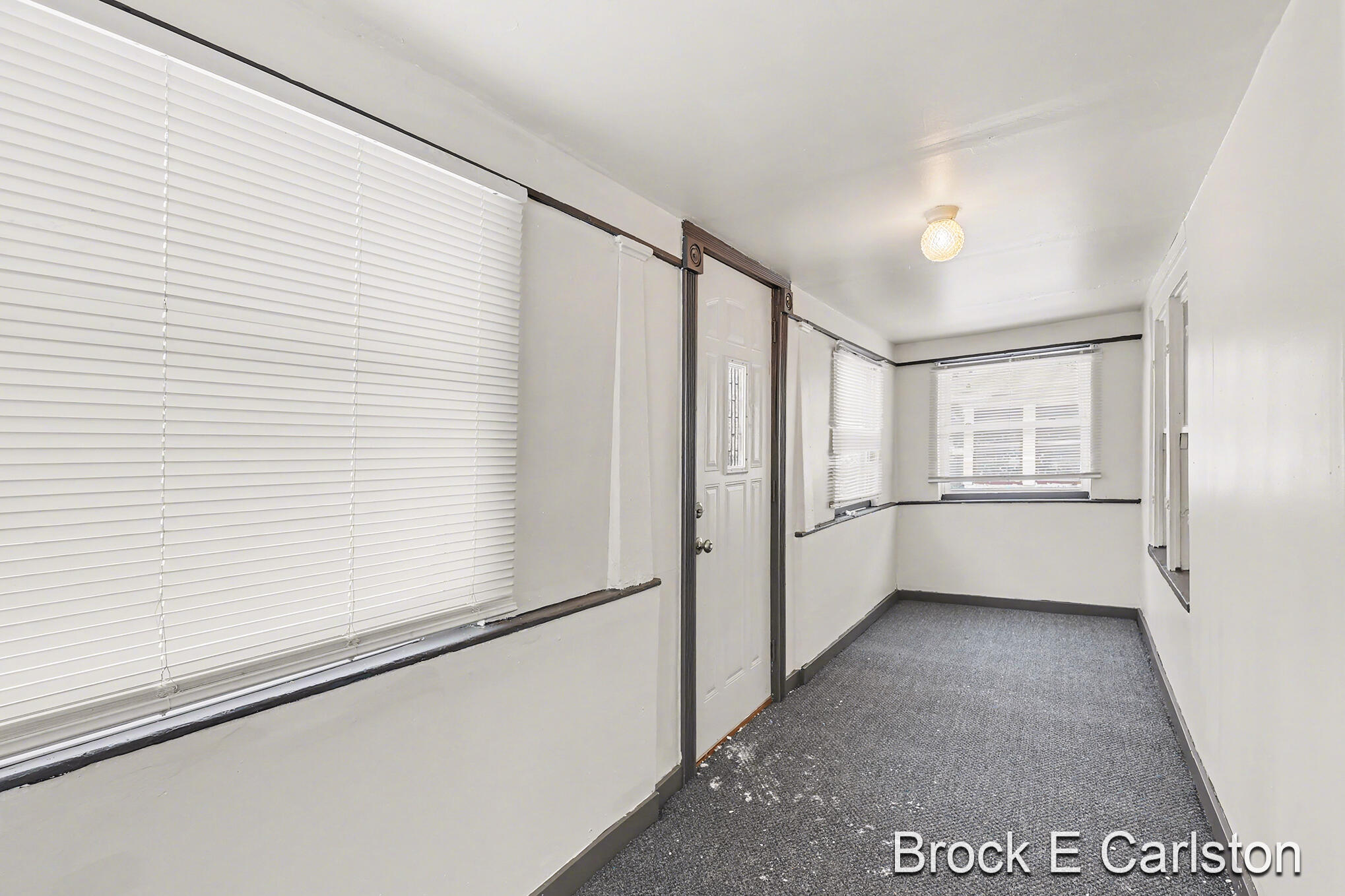 2614 Riordan Street Muskegon, MI 49444 - Photo 6 of 38 QJ1A0742