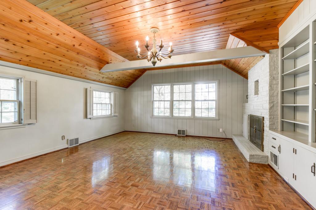 12 Woodland Road West Edina, MN 55424 - Photo 8 of 22 Gallery Image 8