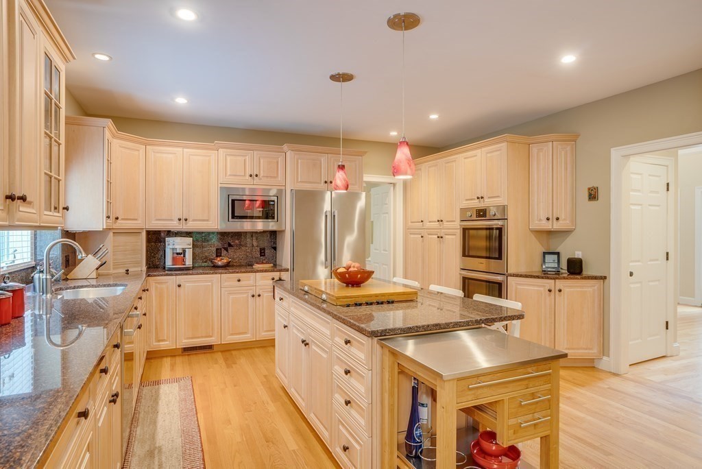 12 Page Road Bedford, MA 01730 - Photo 5 of 40 Gallery Image 5
