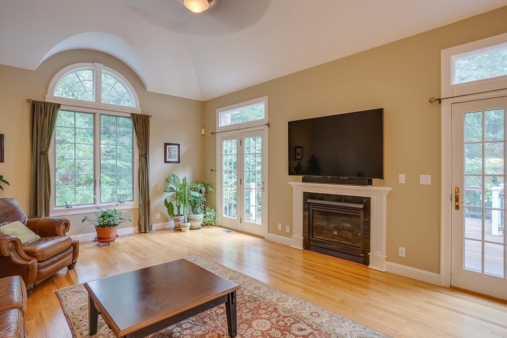 12 Page Road Bedford, MA 01730 - Photo 9 of 40 Gallery Image 9