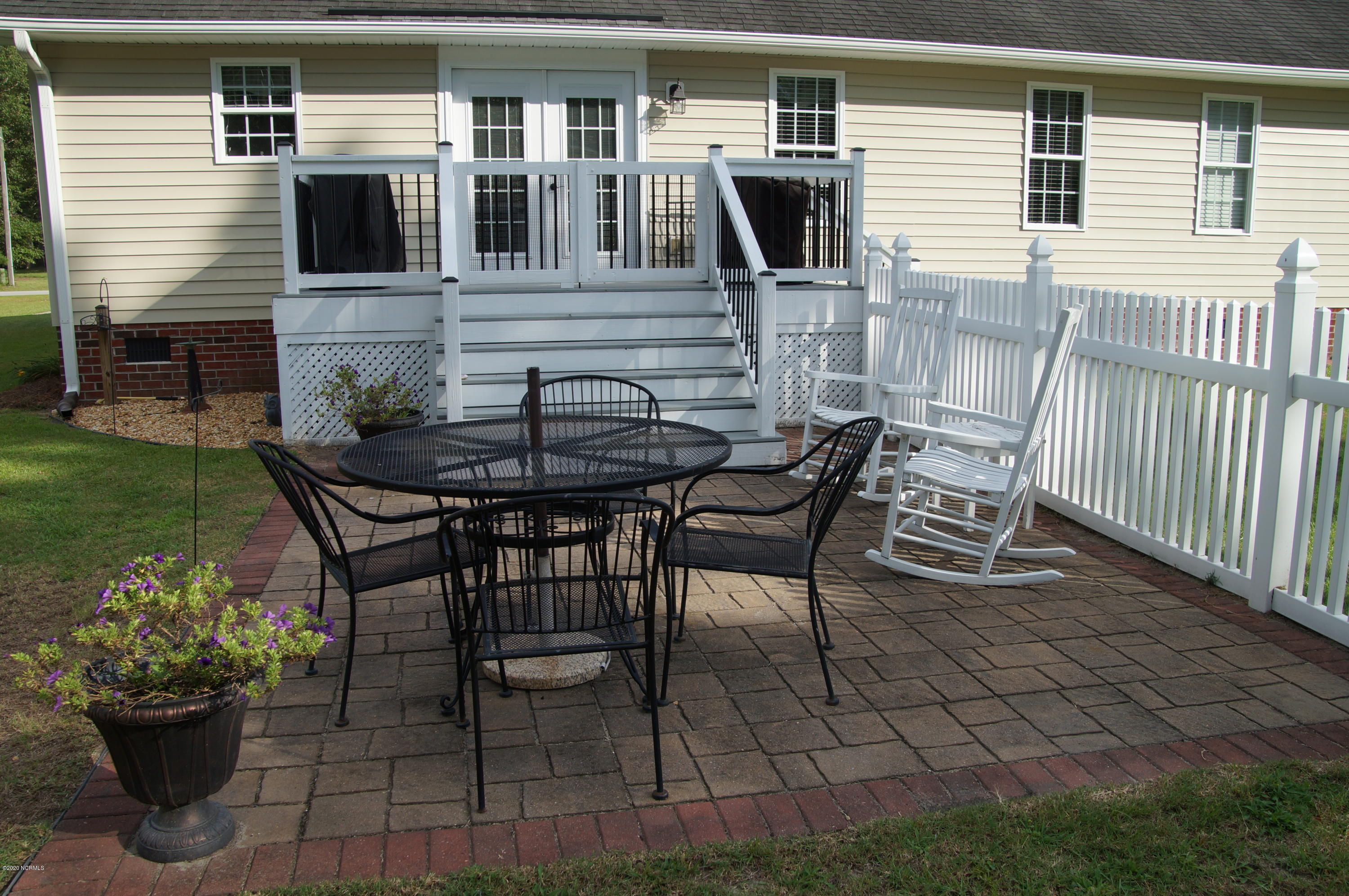 75 Pirate Cove Road Washington, NC 27889 - Photo 9 of 16 9 Deck_patio