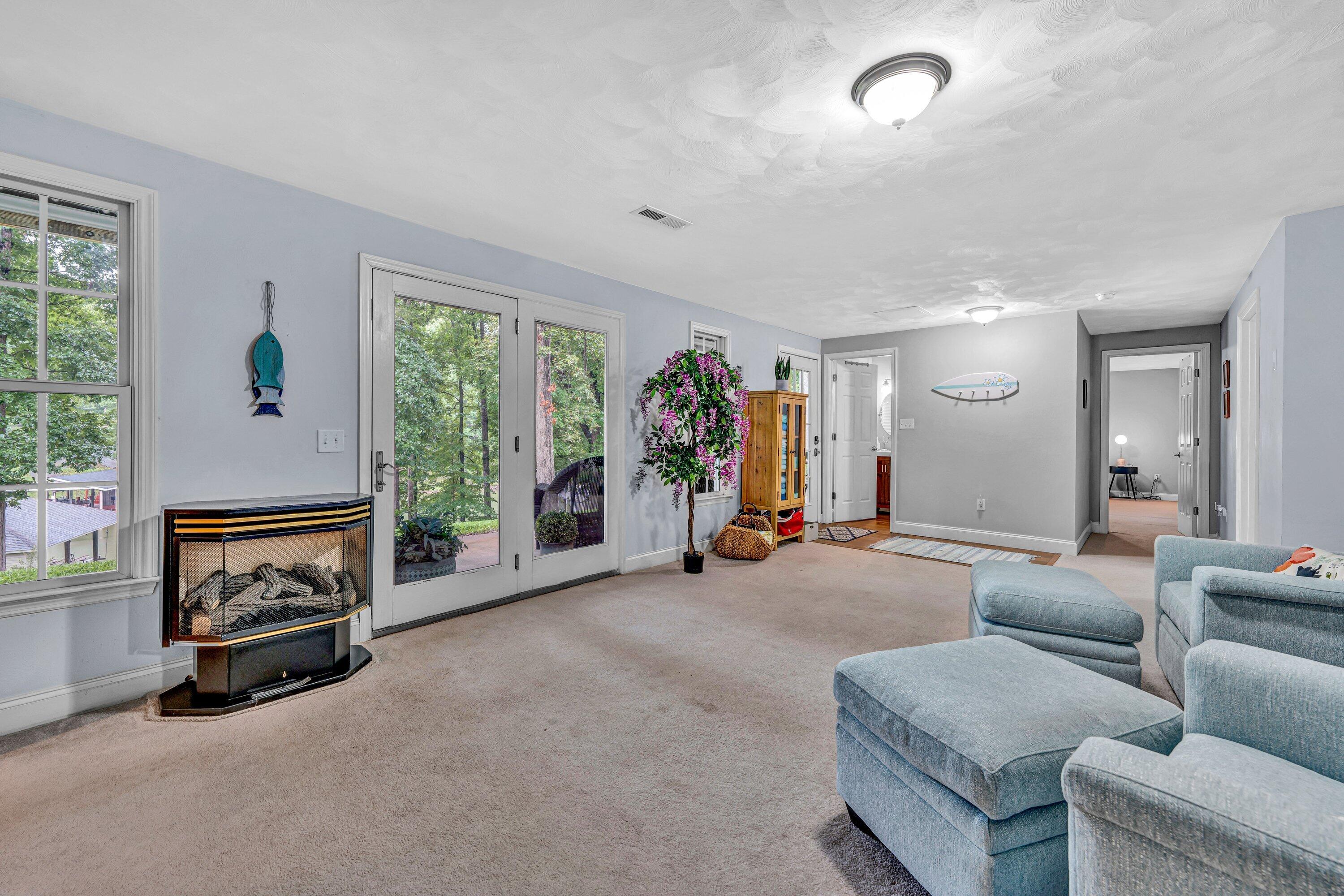 290 Woodbrook Road Moneta, VA 24121 - Photo 26 of 40 DSC00202
