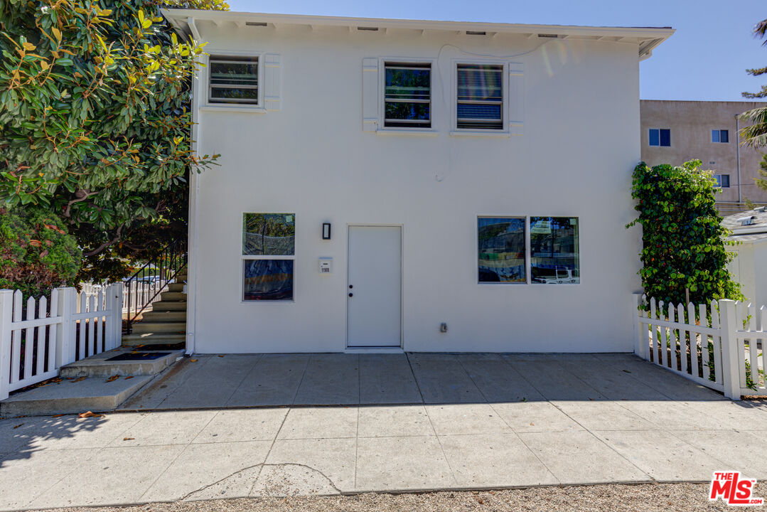11906 Rochester Avenue Los Angeles, CA 90025 - Photo 1 of 13 a view of outdoor space