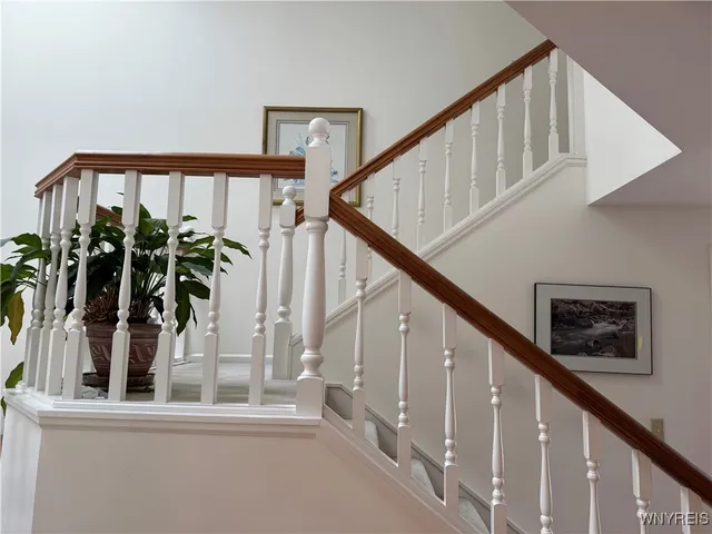 $284,900 | 73 Southwick Drive, Orchard Park, NY 14127