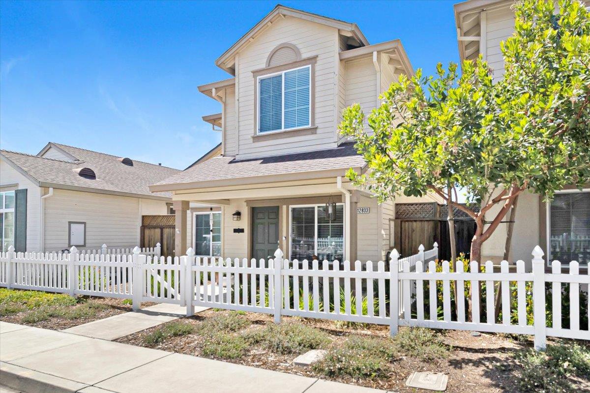 12833 Rogge Village Loop Salinas, CA 93906 - Photo 4 of 55