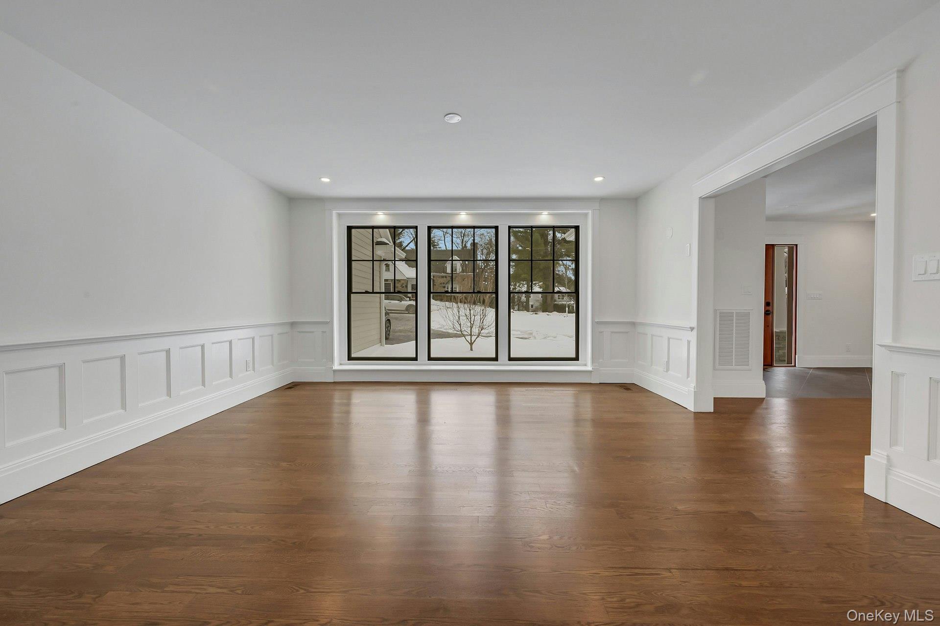 32 Sycamore Road Scarsdale, NY 10583 - Photo 22 of 48