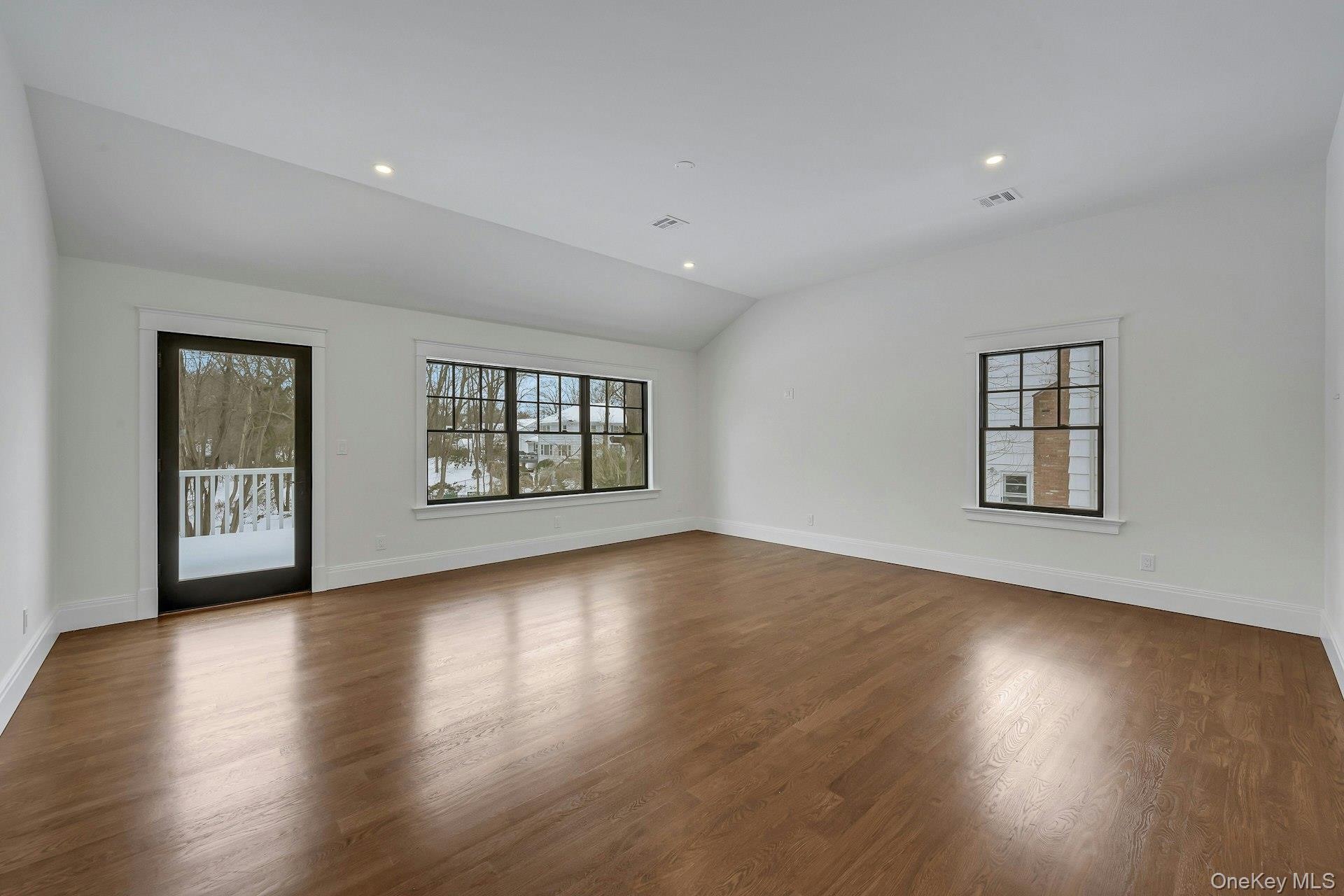 32 Sycamore Road Scarsdale, NY 10583 - Photo 27 of 48 Primary Bedroom with high ceilings.