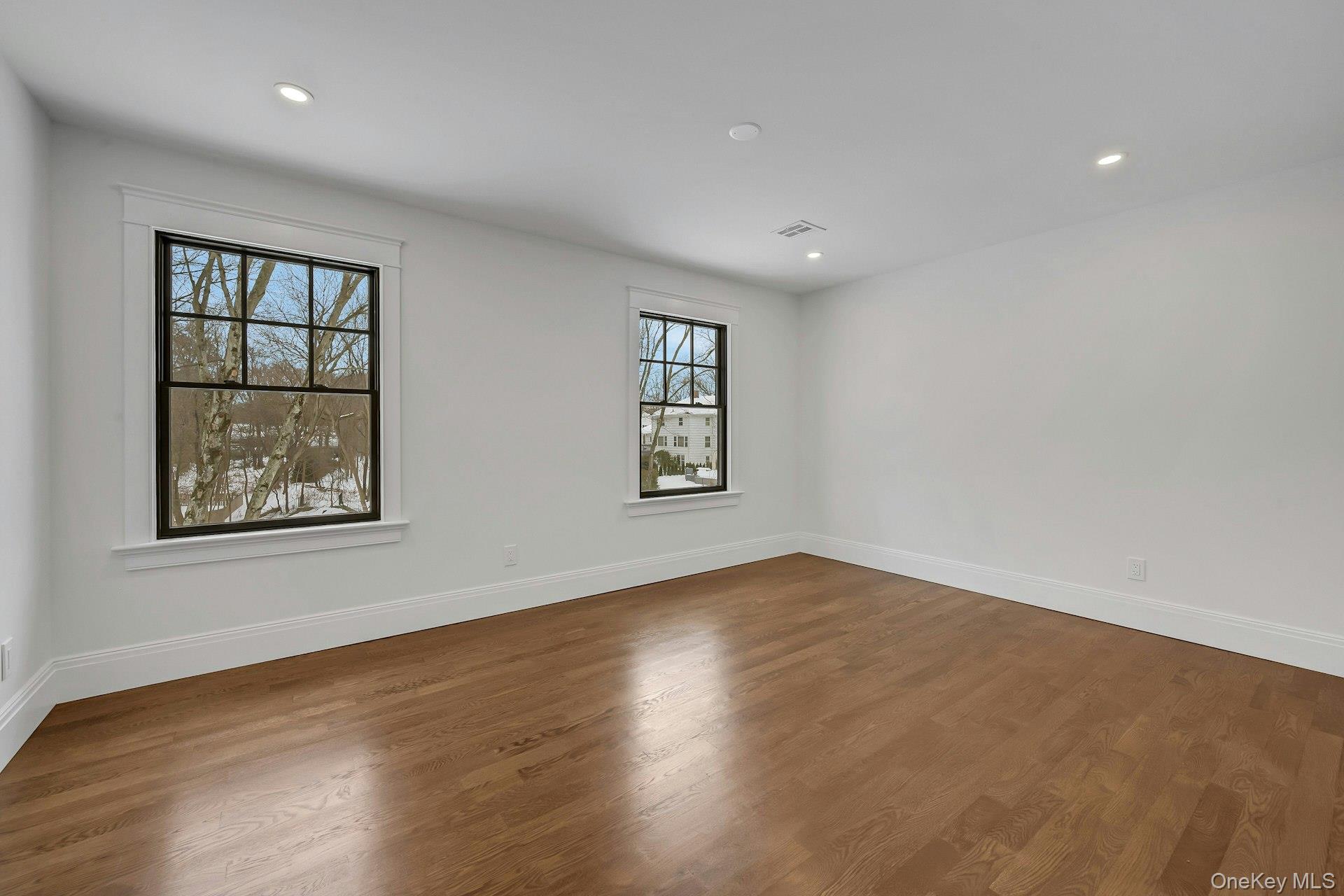 32 Sycamore Road Scarsdale, NY 10583 - Photo 35 of 50 Spacious bedroom