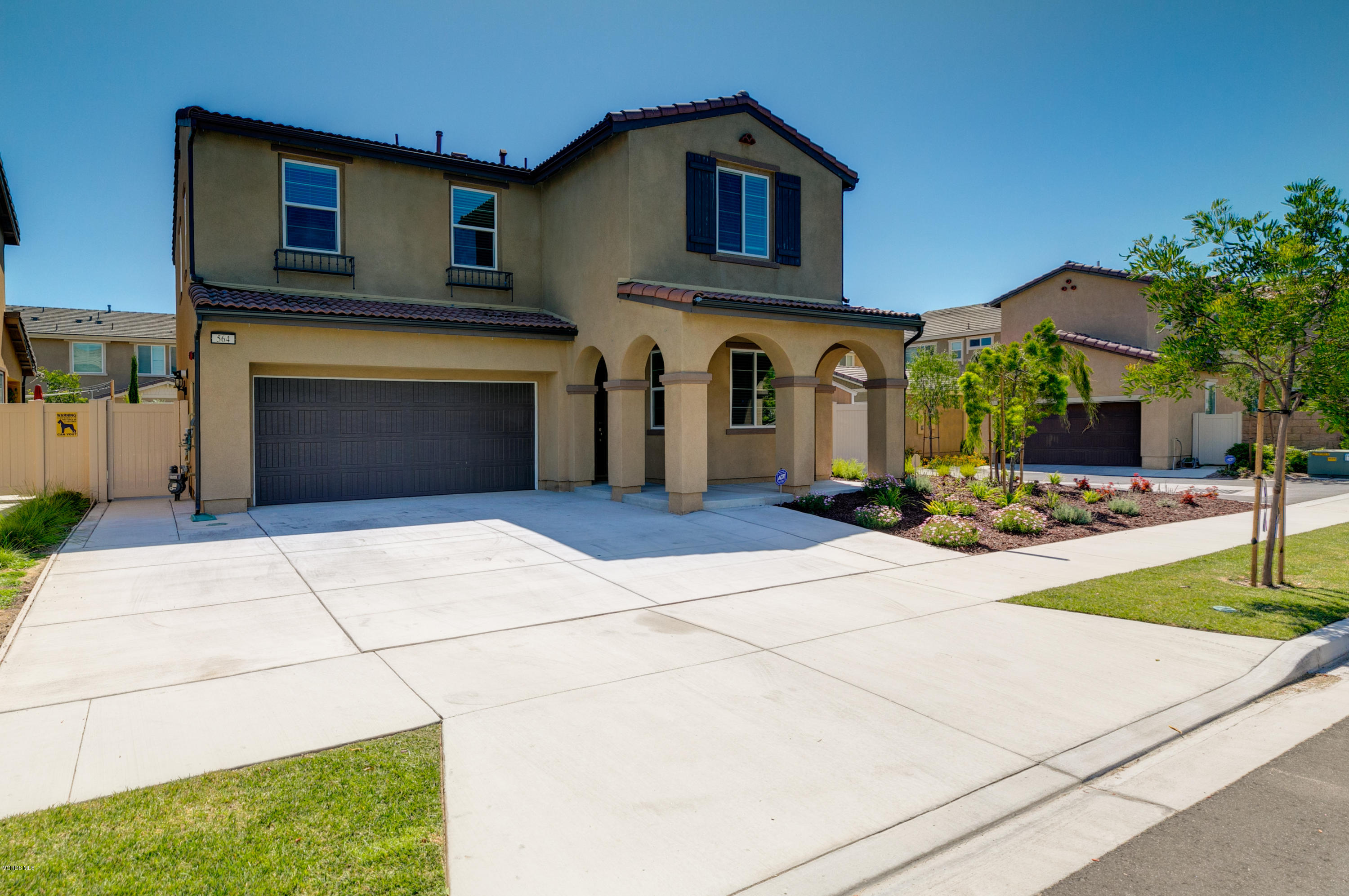 564 Rio Grande Way Oxnard, CA 93036 - Photo 2 of 37 1