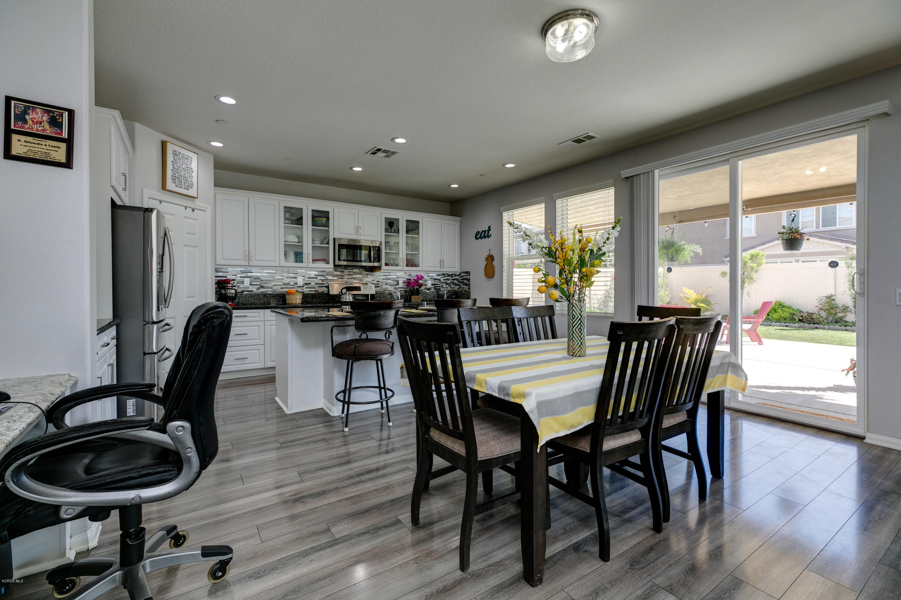 564 Rio Grande Way Oxnard, CA 93036 - Photo 11 of 37 10