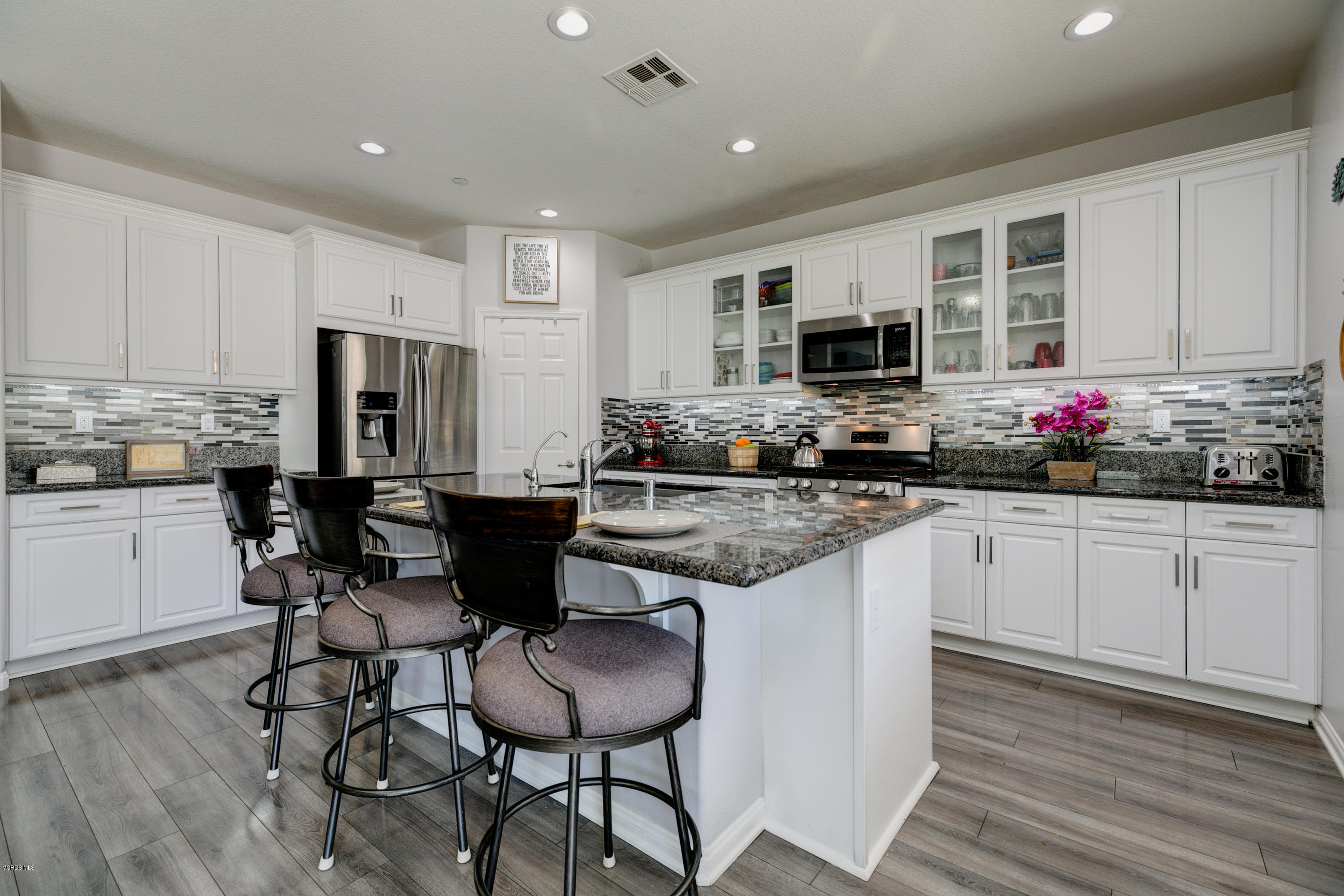 564 Rio Grande Way Oxnard, CA 93036 - Photo 14 of 37 13