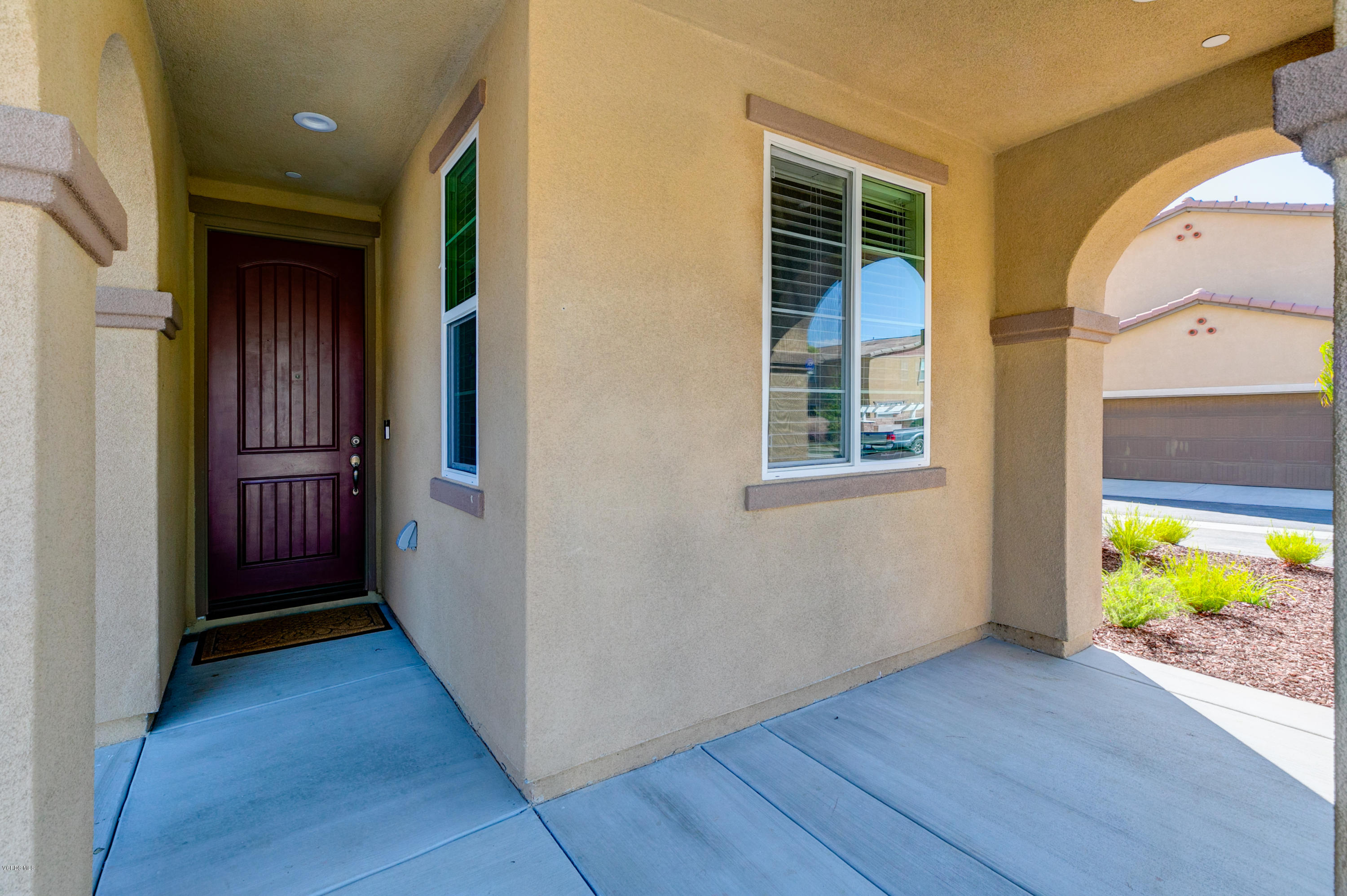 564 Rio Grande Way Oxnard, CA 93036 - Photo 3 of 37 2