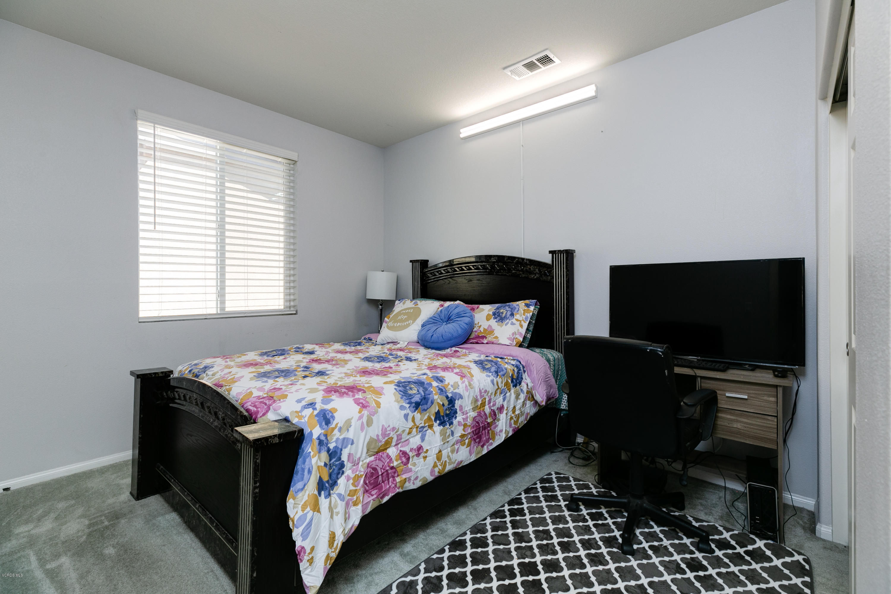 564 Rio Grande Way Oxnard, CA 93036 - Photo 27 of 37 26