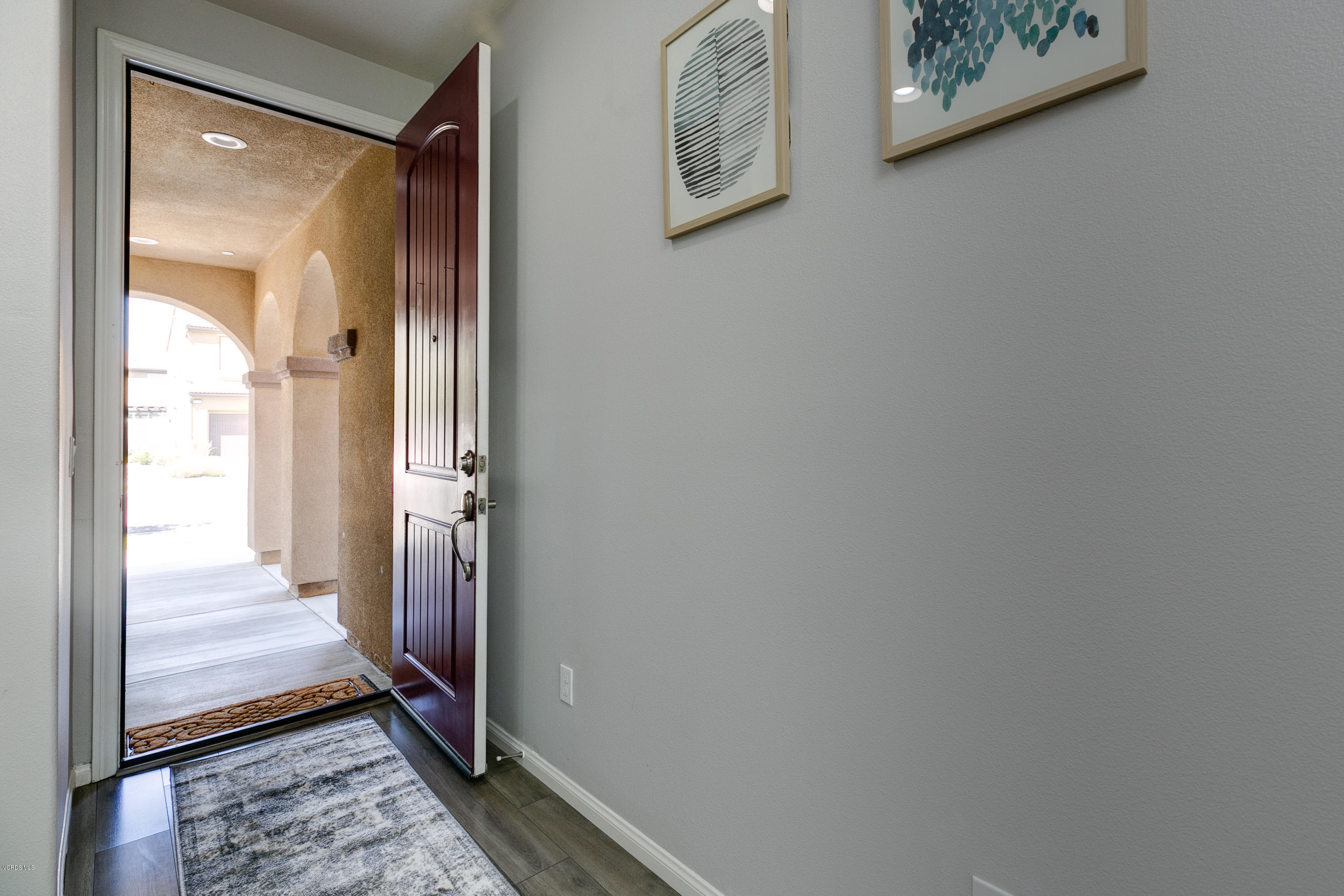564 Rio Grande Way Oxnard, CA 93036 - Photo 4 of 37 3