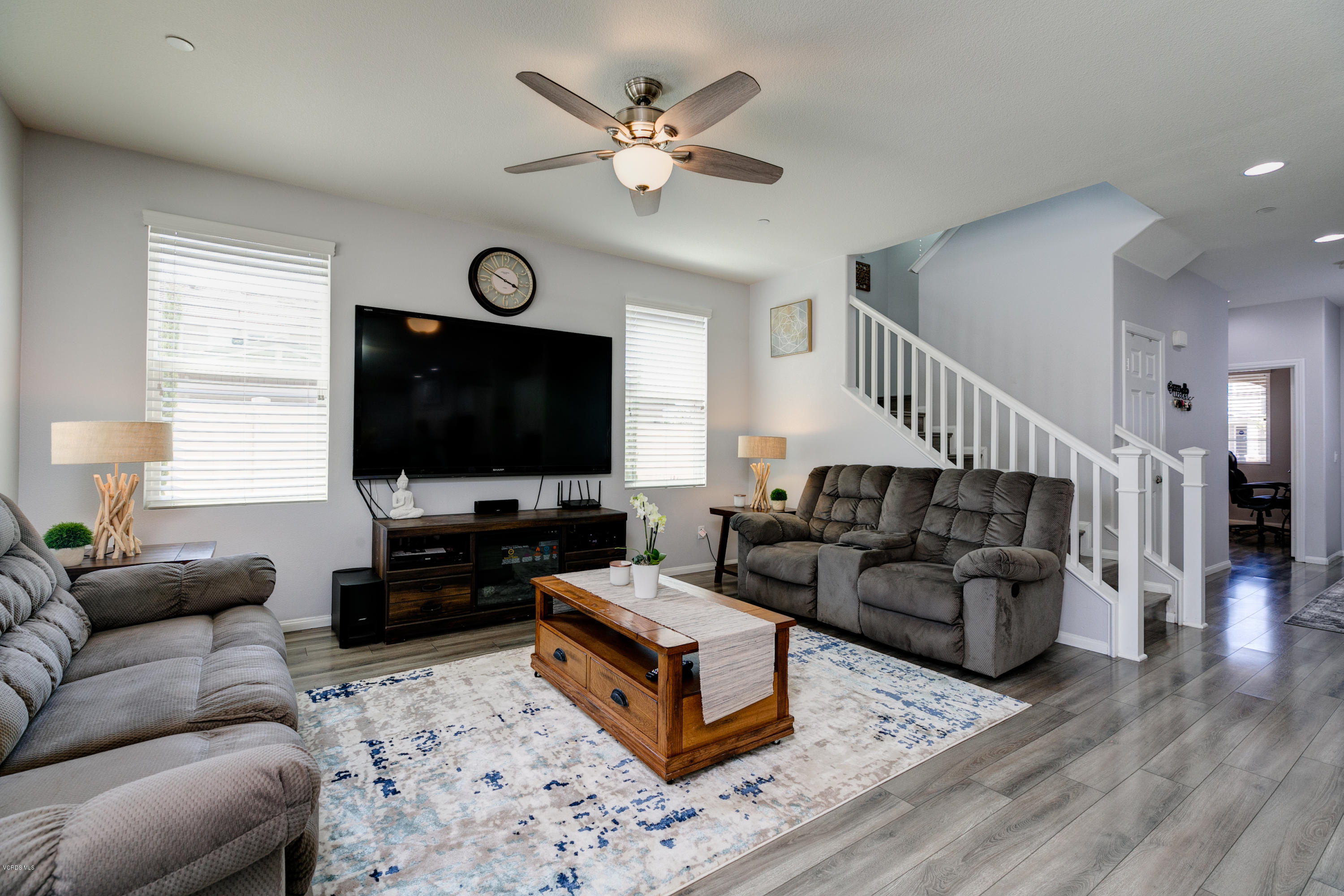564 Rio Grande Way Oxnard, CA 93036 - Photo 7 of 37 6