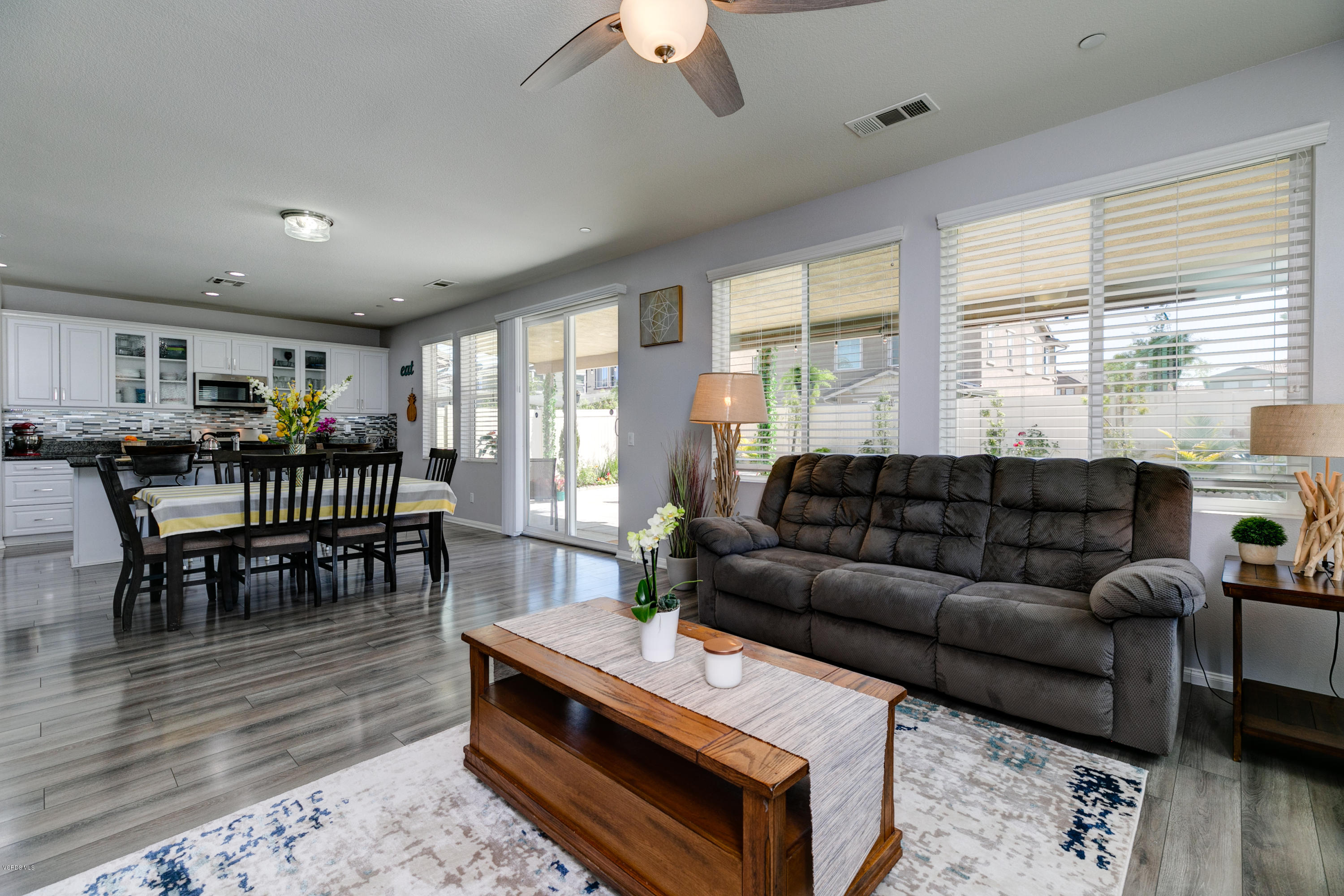 564 Rio Grande Way Oxnard, CA 93036 - Photo 8 of 37 7
