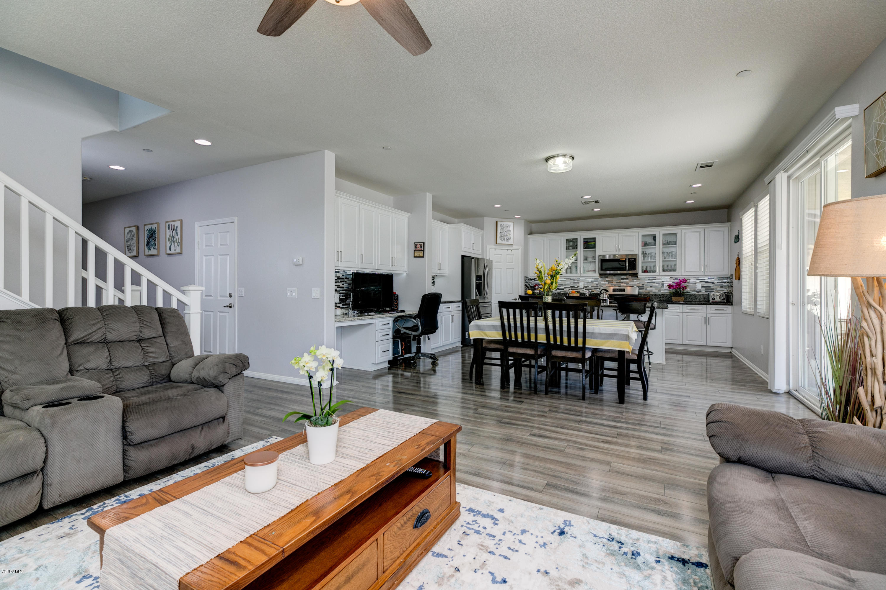 564 Rio Grande Way Oxnard, CA 93036 - Photo 9 of 37 8