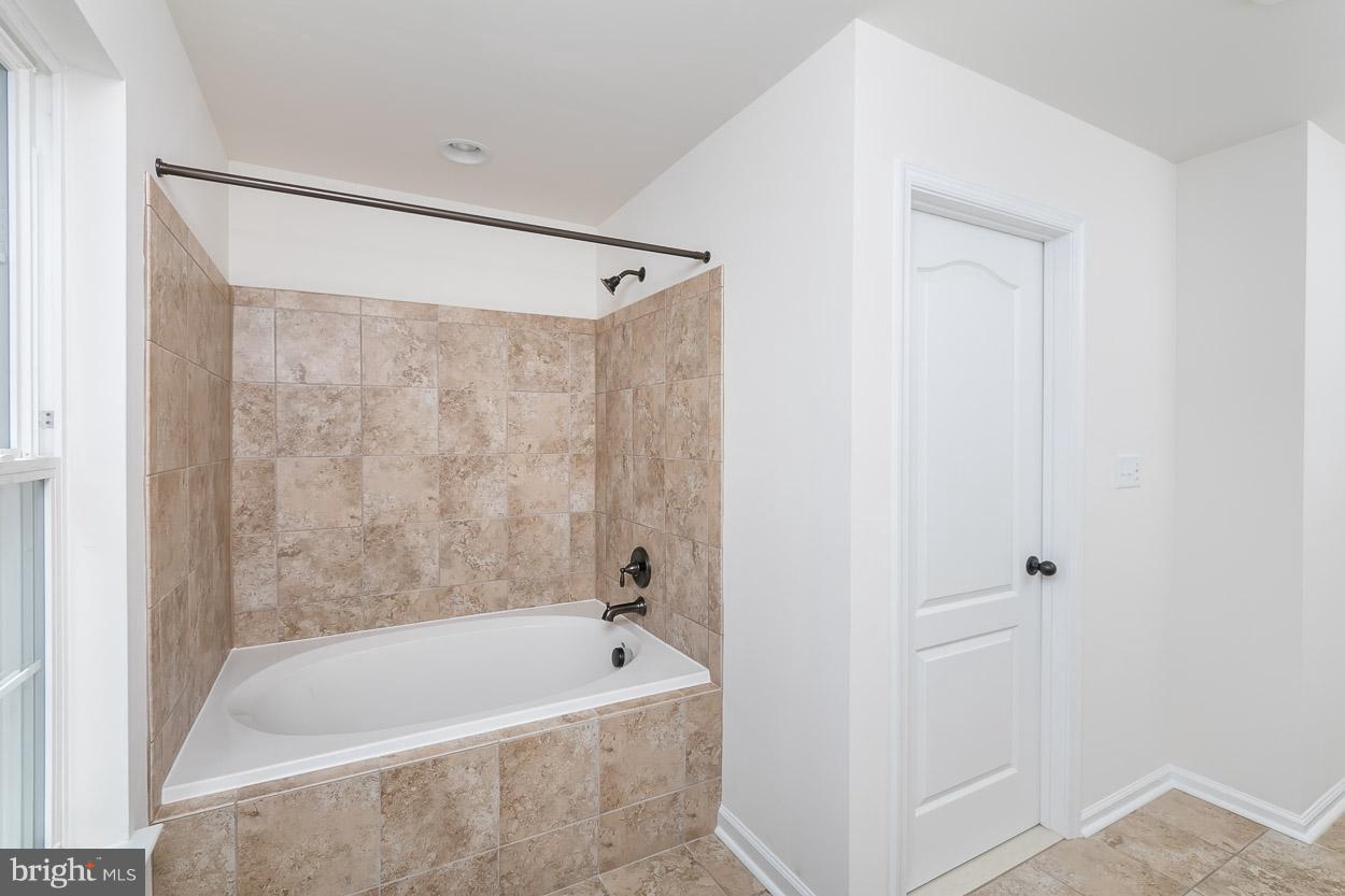 727 Seneca Park Road Baltimore, MD 21220 - Photo 3 of 15 Bath