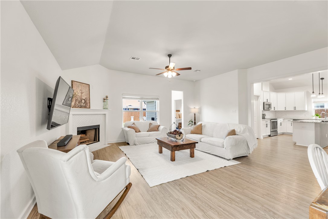1907 Cambria Drive Bryan, TX 77807 - Photo 8 of 31