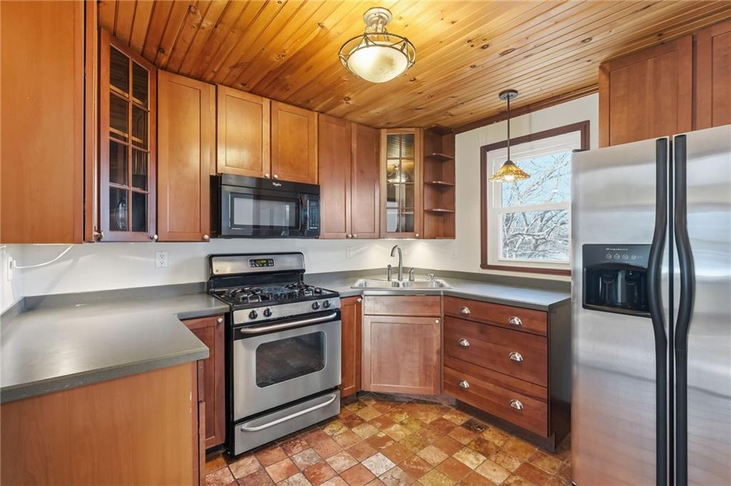 4252 Glasgow Road Valencia, PA 16059 - Photo 16 of 37 Gallery Image 16
