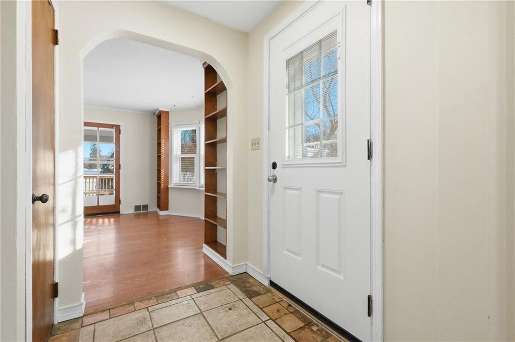 4252 Glasgow Road Valencia, PA 16059 - Photo 6 of 37 Gallery Image 6