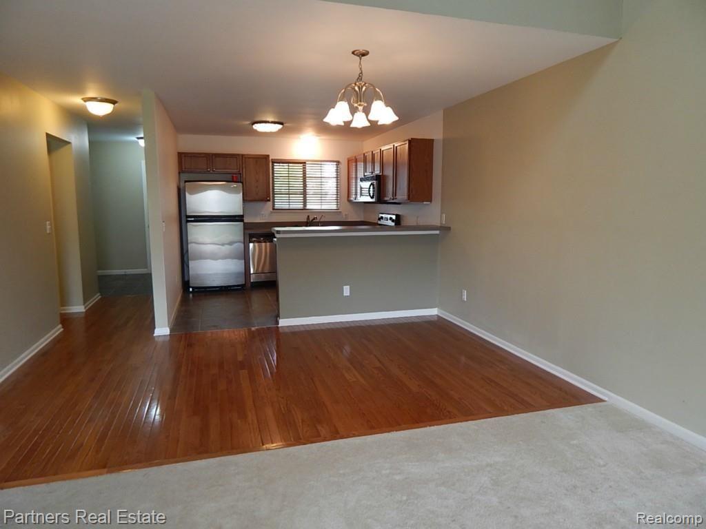 4605 Summer Ridge Drive, Unit 10 Howell, MI 48843 - Photo 4 of 23