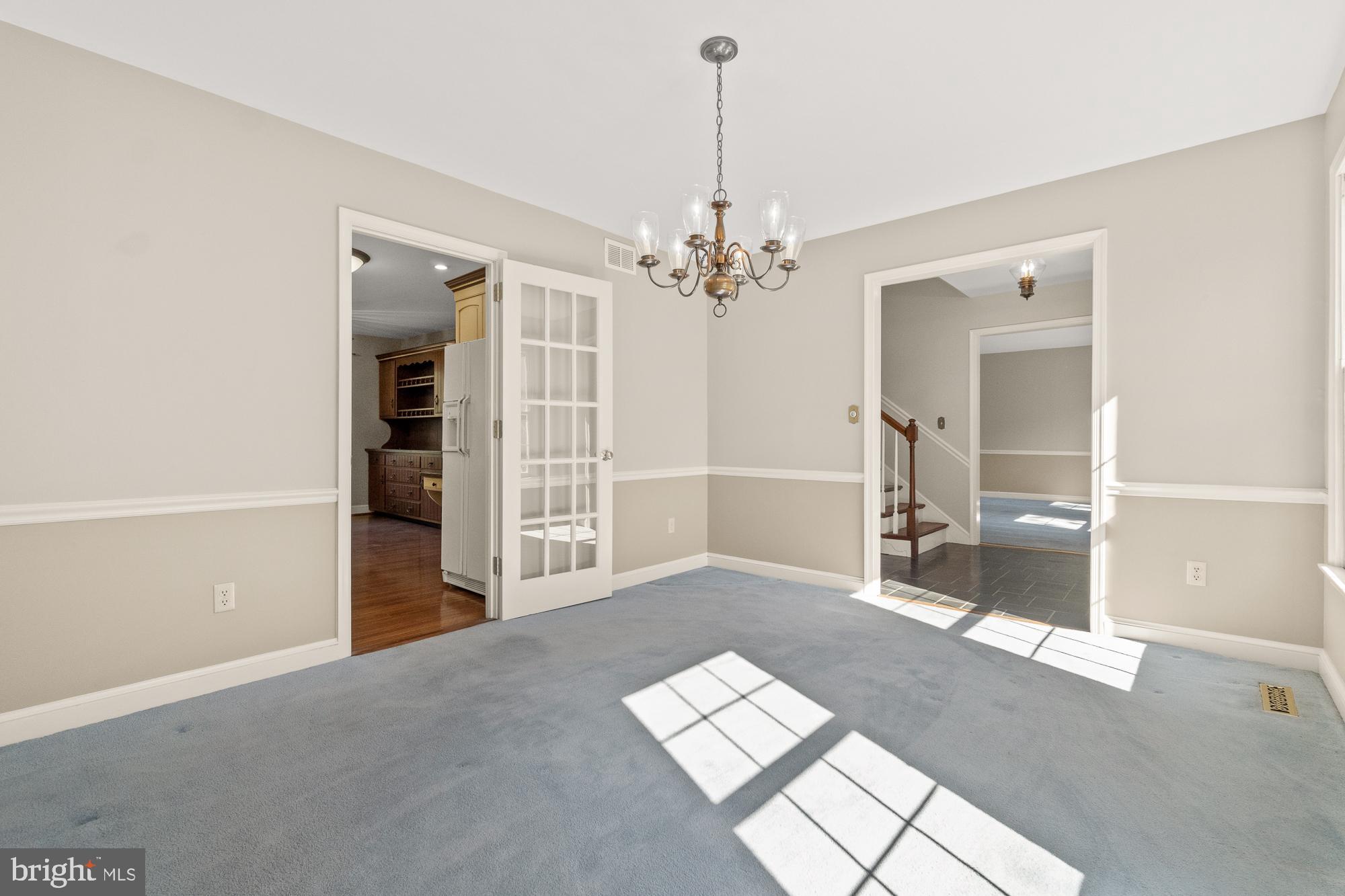 12601 Deoudes Road Boyds, MD 20841 - Photo 42 of 66 Dining room