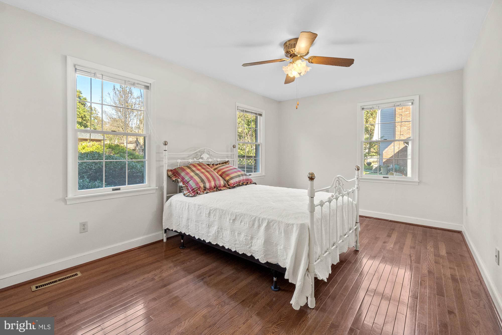 12601 Deoudes Road Boyds, MD 20841 - Photo 43 of 66 Main floor bedroom with hardwoods