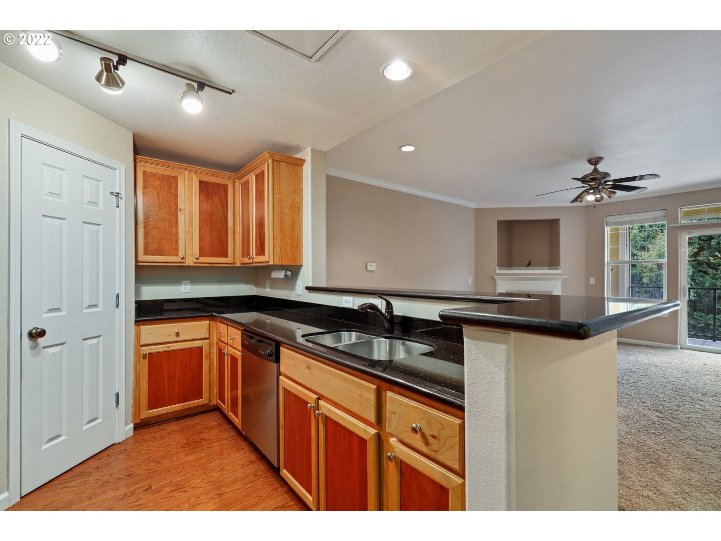 650 Springtree Lane West Linn, OR 97068 - Photo 5 of 27 Gallery Image 5