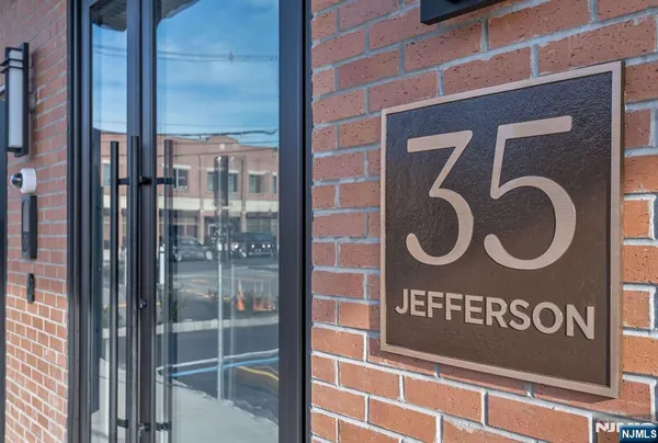 $2,750 | 35 Jefferson Avenue, Unit 304, Westwood, NJ 07675