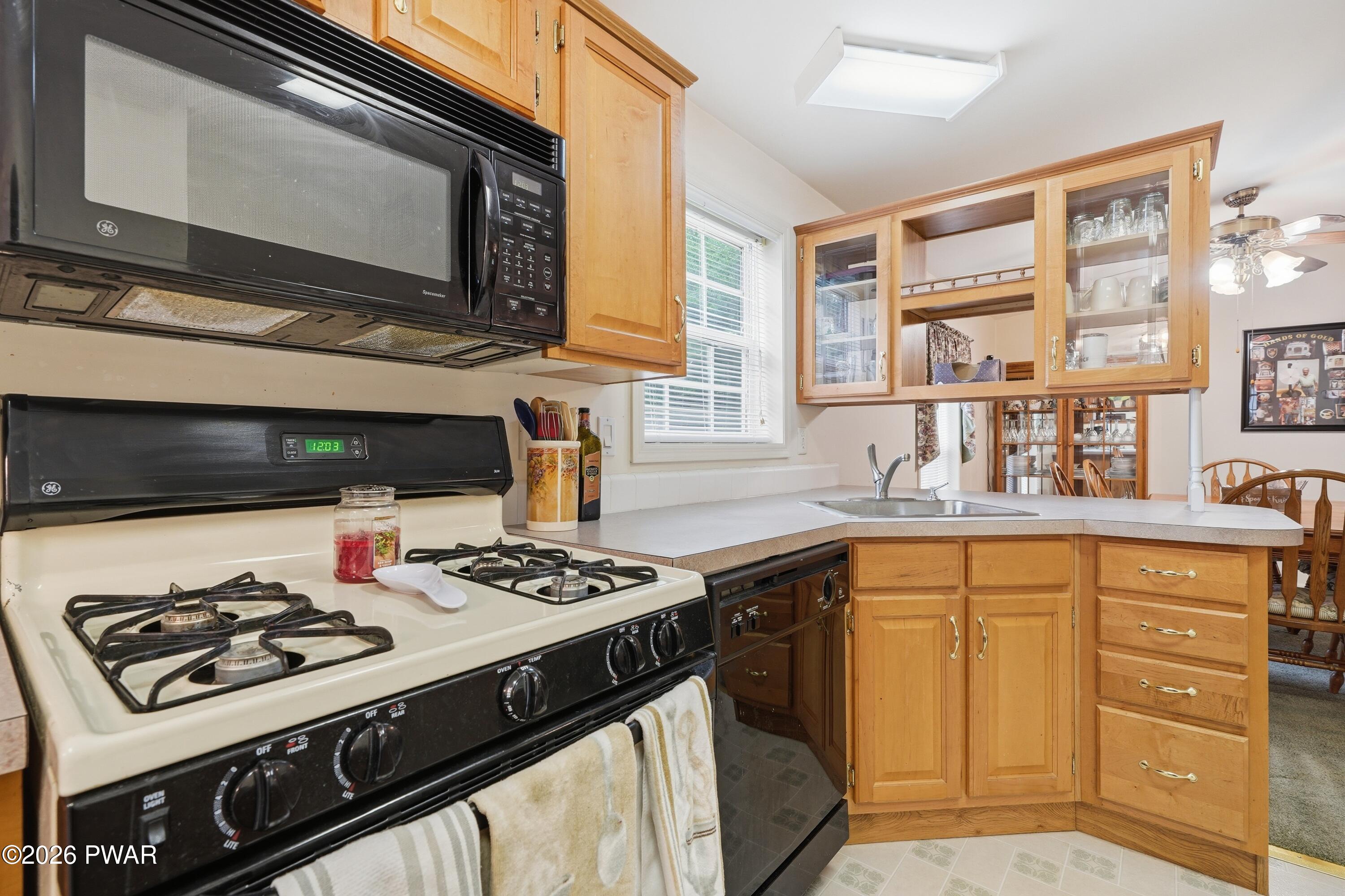 143 Chivers Road Lake Ariel, PA 18436 - Photo 4 of 52
