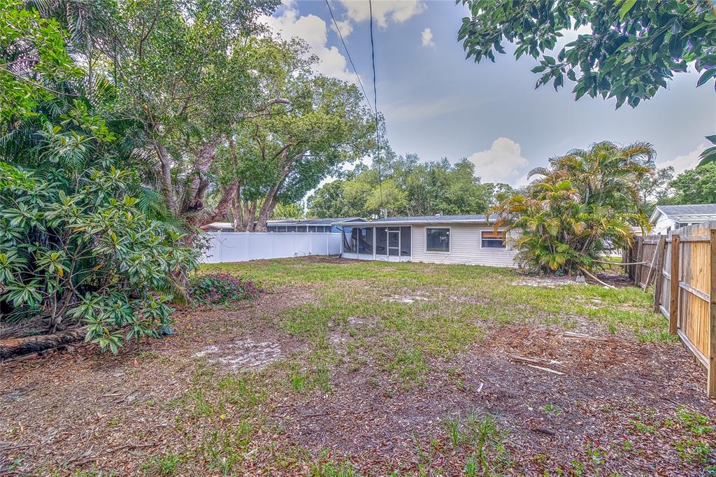 831 Lakeside Drive Largo, FL 33778 - Photo 42 of 43