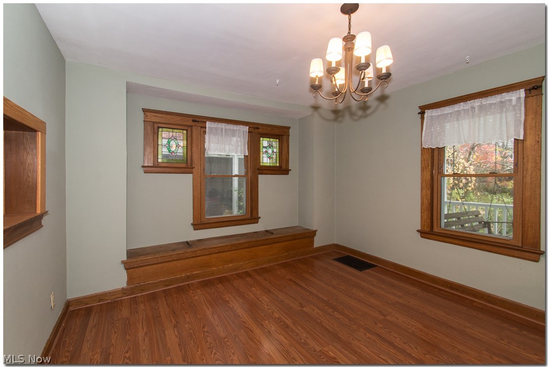 2468 Kingston Road Cleveland, OH 44118 - Photo 6 of 24