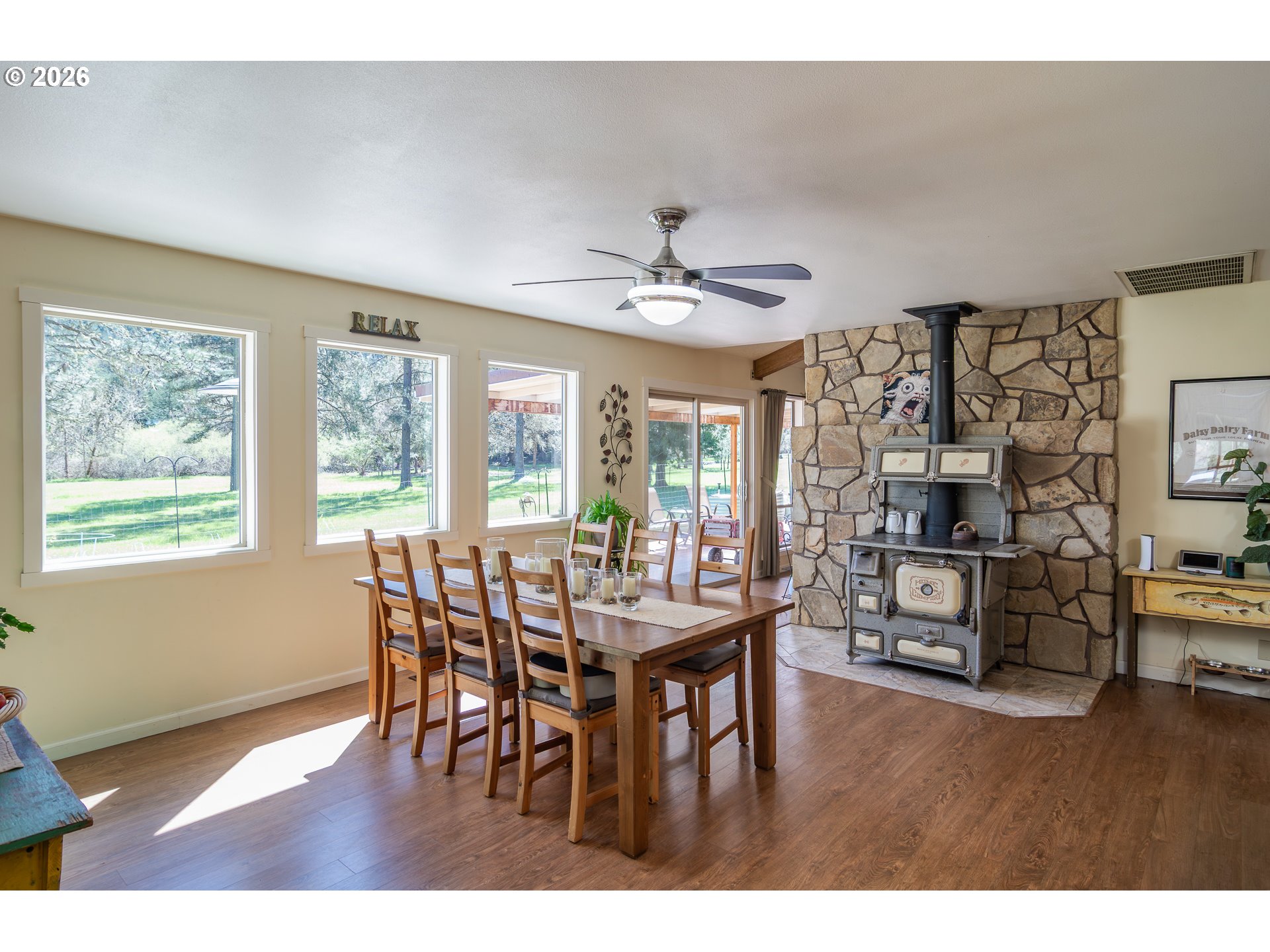 1868 Larson Road Roseburg, OR 97471 - Photo 6 of 48