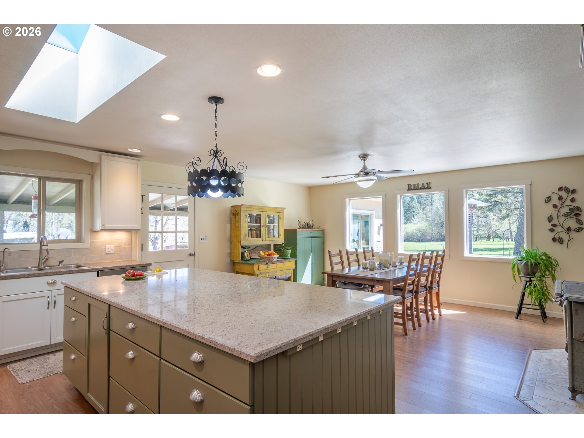 1868 Larson Road Roseburg, OR 97471 - Photo 7 of 48