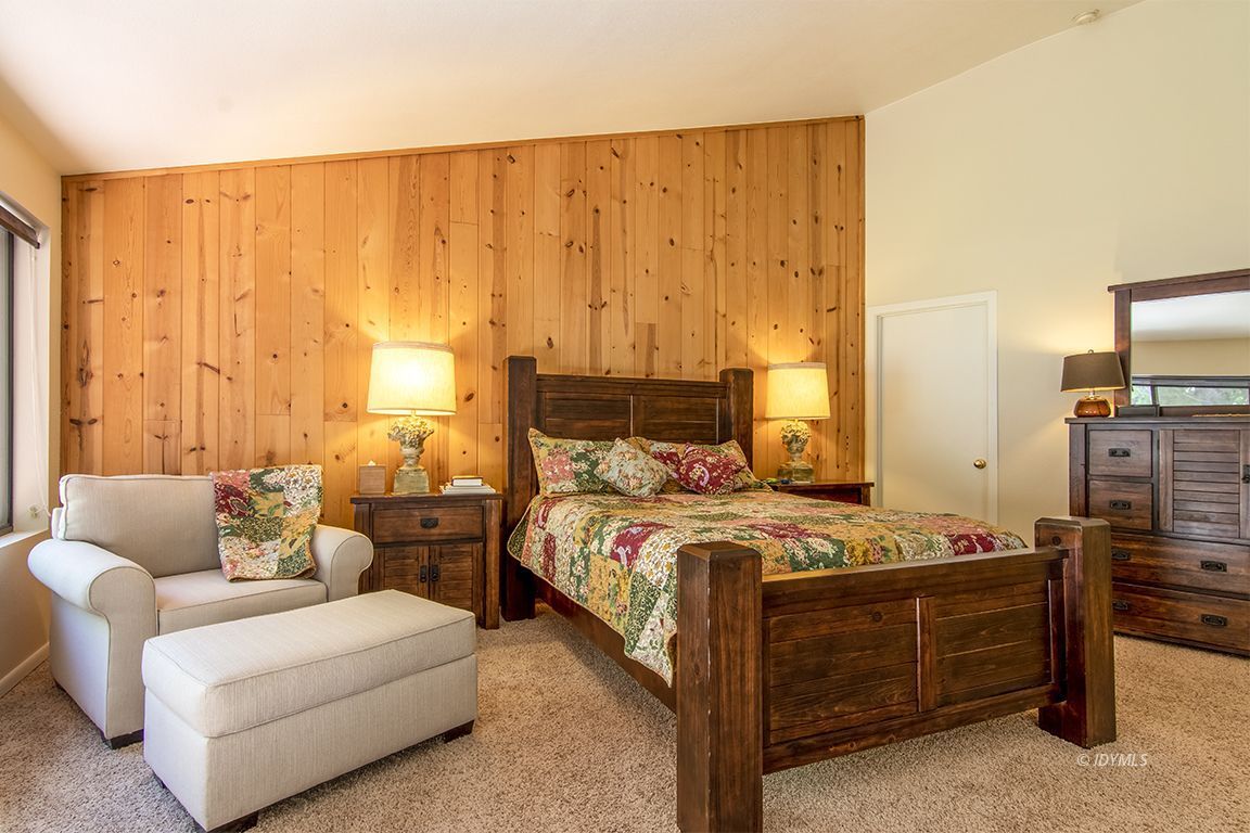 24625 Baldy Road Idyllwild, CA 92549 - Photo 38 of 80 a bedroom with a bed and a couch